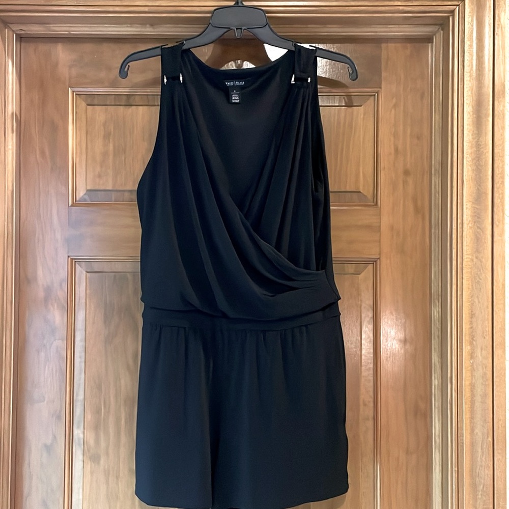 Black short jumpsuit WITH pockets!